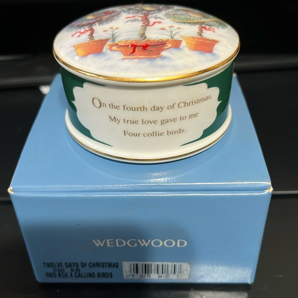 New Wedgwood  4 Collie Birds 12 Days of Christmas Trinket Box Collectible